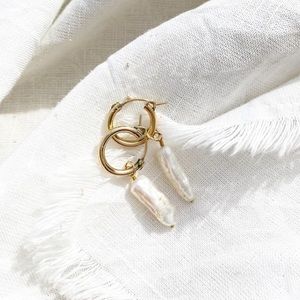 Maris Pearl Co. The Archer Earrings